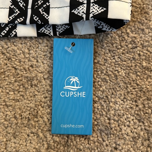 Cupshe Women’s Smocked Waist Pants - Picture 2 of 4